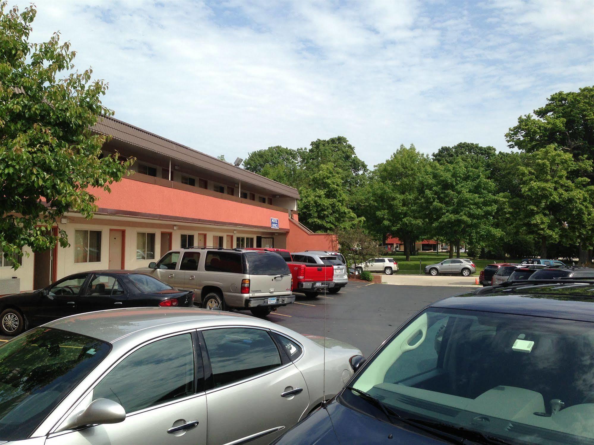 Inn Of Sheboygan Bagian luar foto
